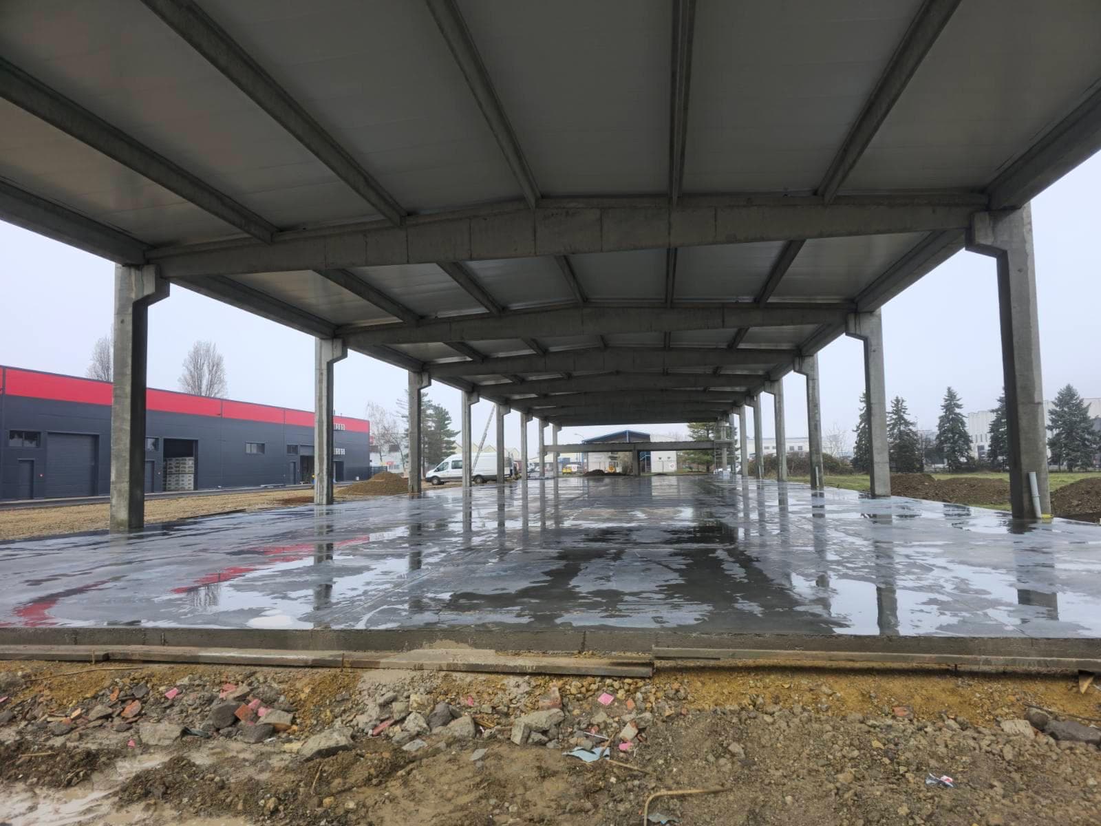 Covered reinforced concrete structure